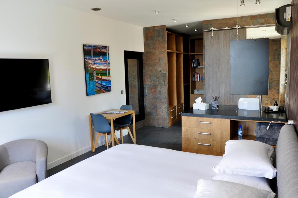 THE ADDRESS CASSIS - Suite With Sea View
