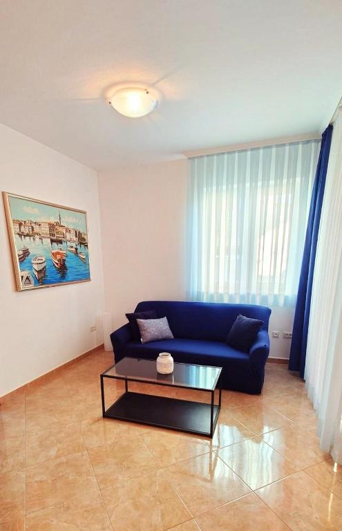 Apartments Lola - 15