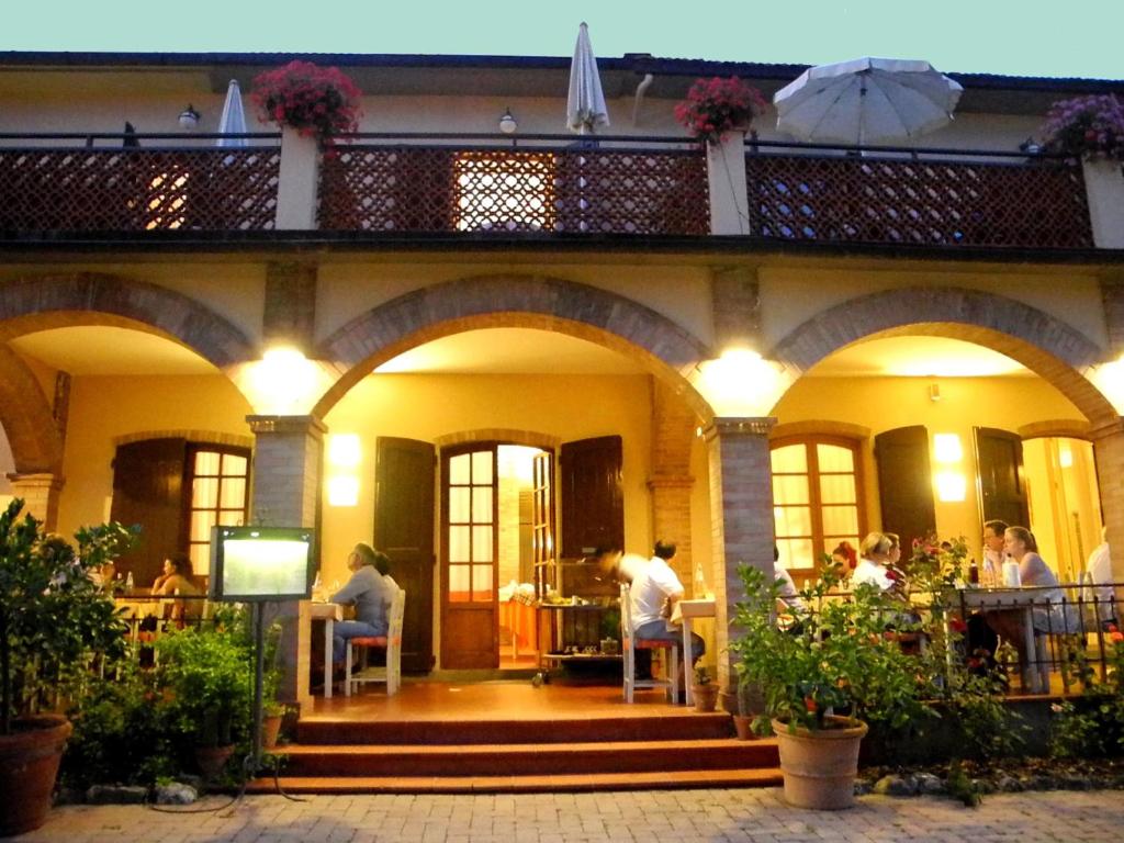 Exteriér nebo vchod ubytování Hotel Le Renaie