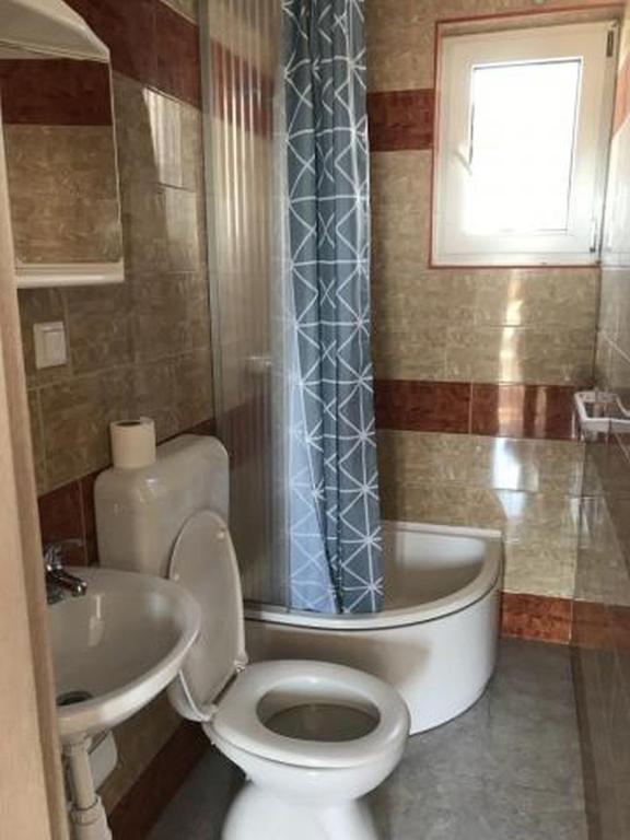 A bathroom at Studio apartment in Sevid with sea views, air conditioning, WiFi 5169-1