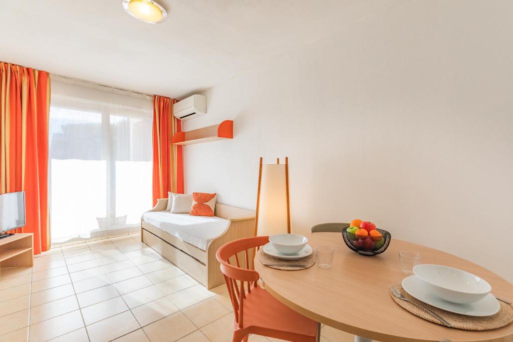 Appart'City Classic Aix-en-Provence - La Duranne - Resim 11