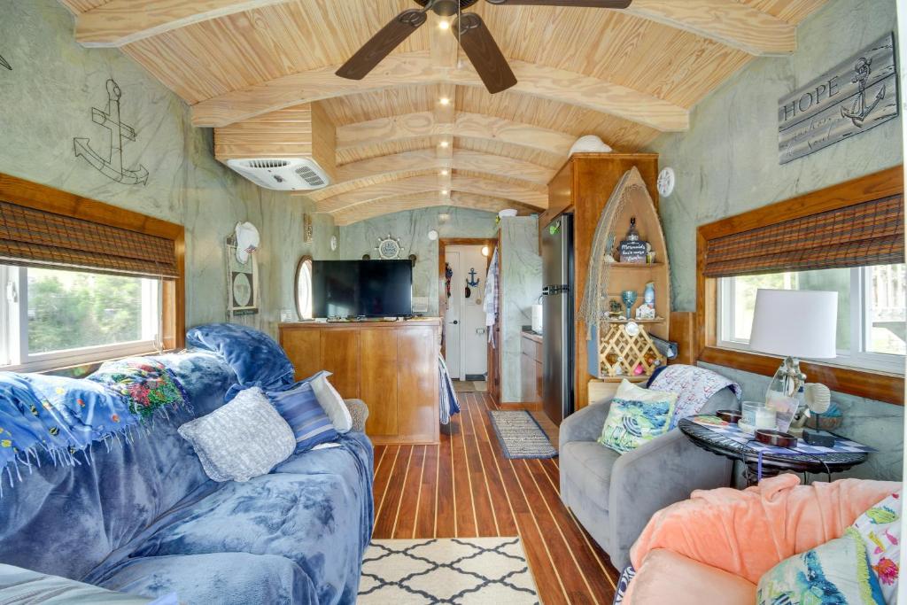 Bay St Louis Houseboat 6 Mi to Old Town and Beach!, Shoreline Park