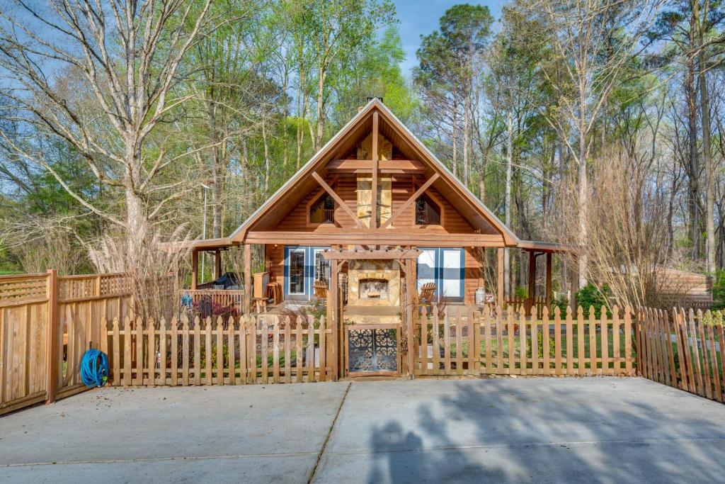 Bowdon Cabin Stay Near Atlanta, Private Pool!, Bowdon Updated 2023 Prices