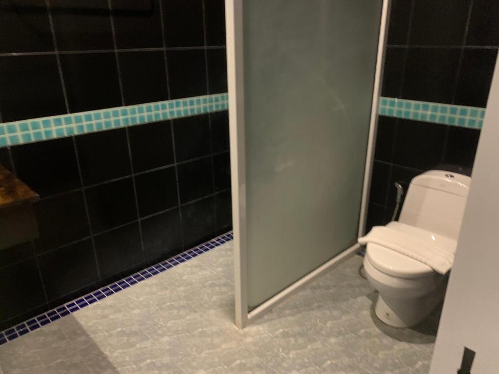 Phuket Airport Villa - Resim 14