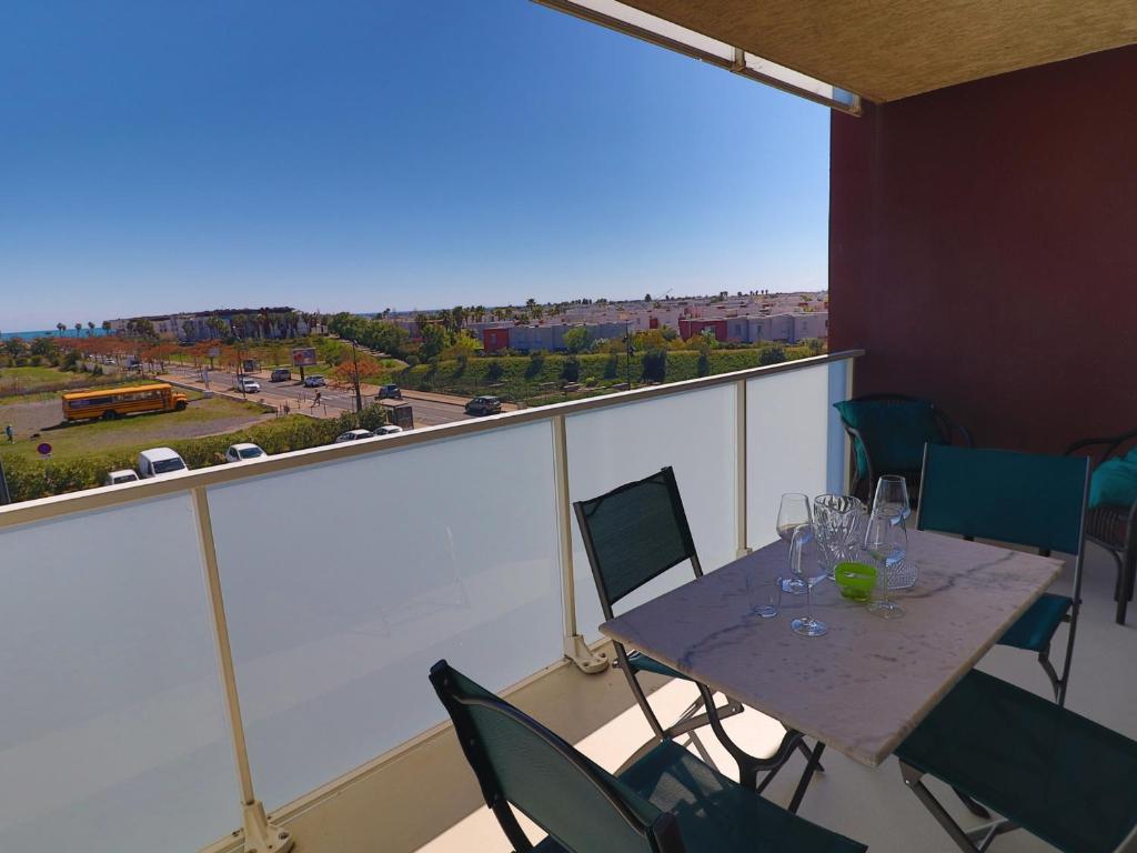 Fotografia z galérie ubytovania Appartement T3 Neuf avec Terrasse Sud, Parking, à Proximité Plage et Commerces à Sète - FR-1-472-185 v destinácii Sète