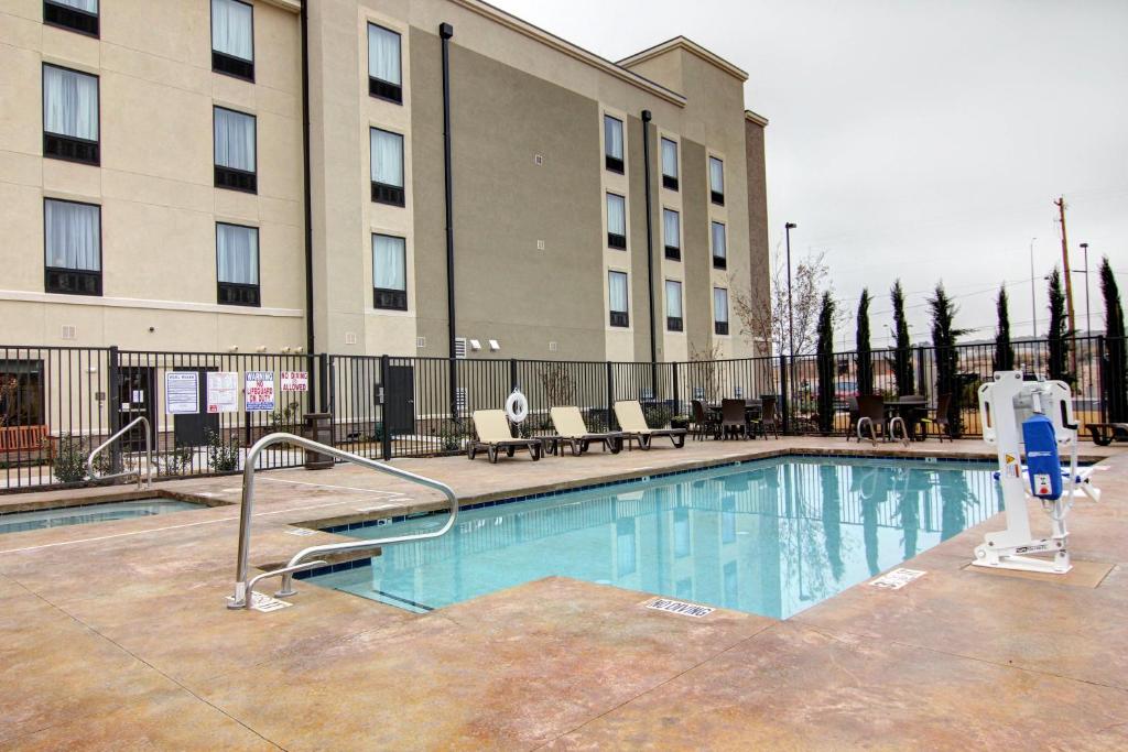 Comfort Suites Carlsbad photo