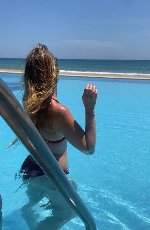 Bazén v ubytování Hotel Coral Bay nebo v jeho okolí
