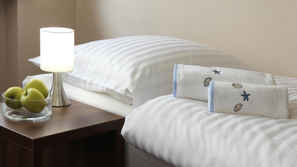 10 Bed And Breakfast - 9