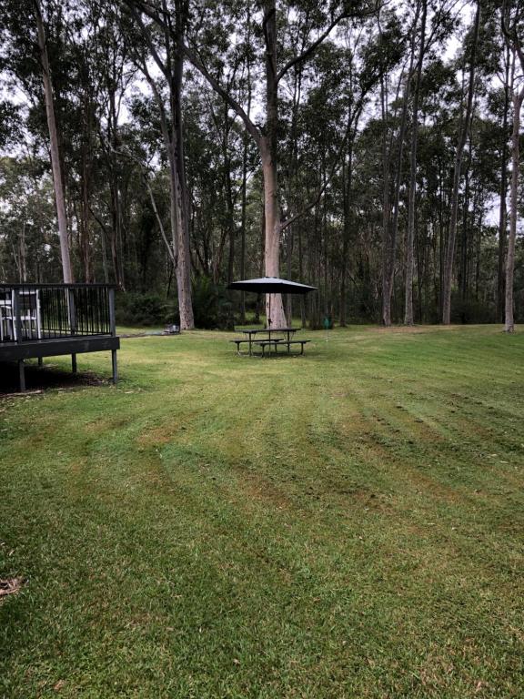 Zahrada ubytování Bronte Lodge, Wine Country Stay Hunter Valley with Games Room, Close to Town