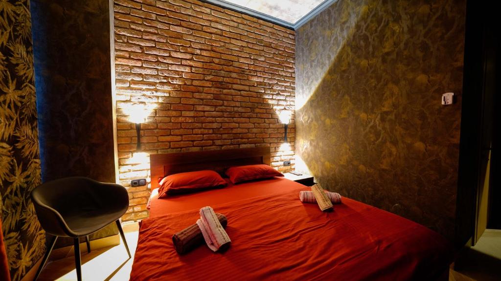 Anbani Apartments - City Center - Queen Studio
