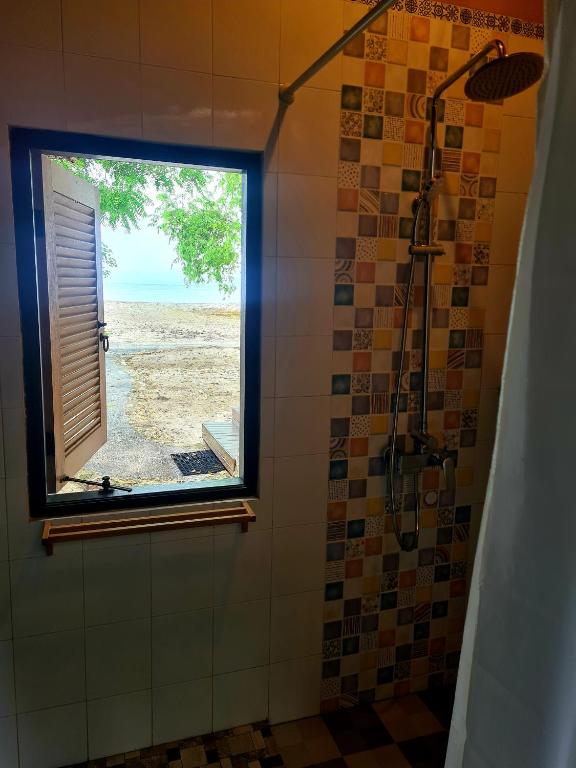 Beach House Penida - 4