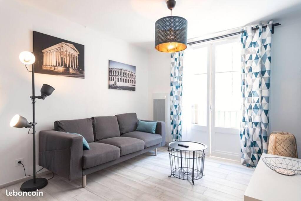 Zdjęcie z galerii obiektu Domus cesar, parking, wifi, gare et arènes w mieście Nîmes