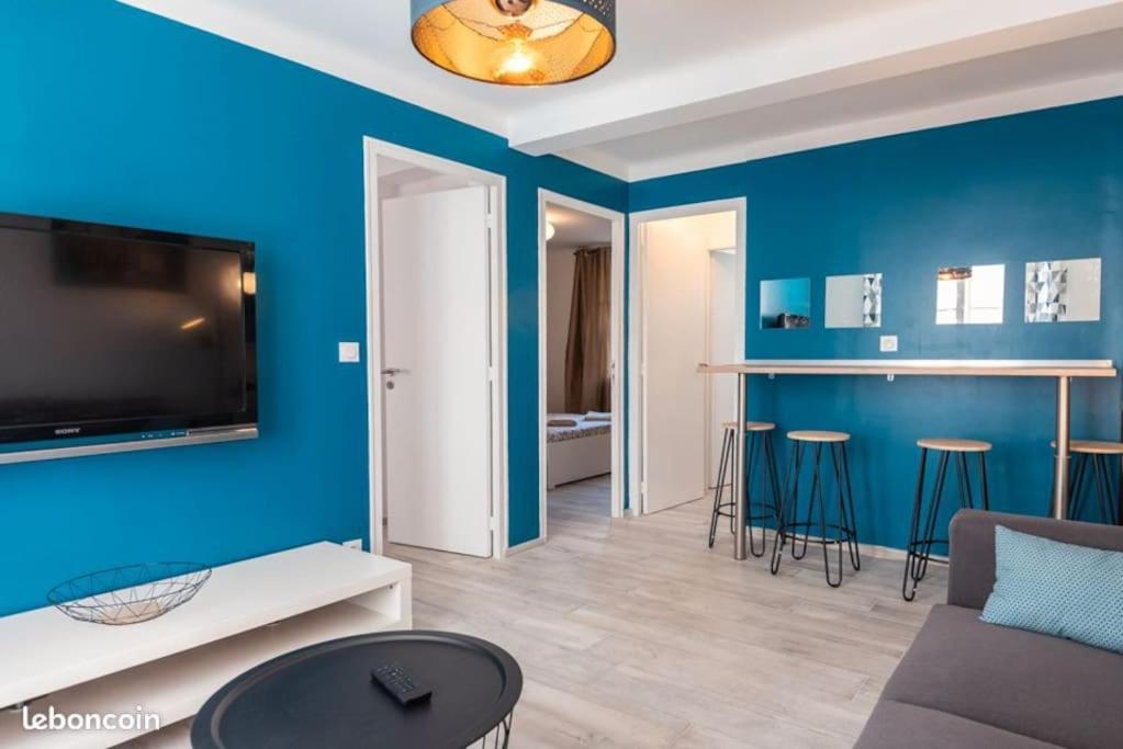 Zdjęcie z galerii obiektu Domus cesar, parking, wifi, gare et arènes w mieście Nîmes