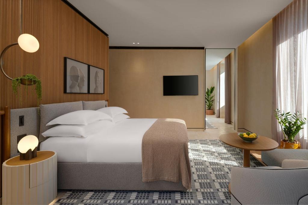 Corner Suite