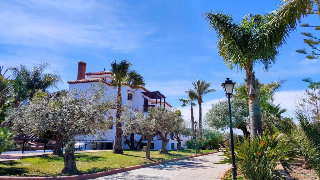 Villas Luxe Haciënda La Campiña met verwarmd zwembad en tennisbaan. en Alhaurín el Grande, Andalucía