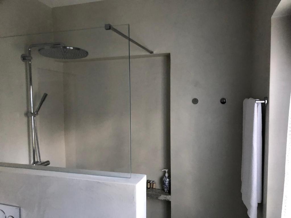 Koupelna v ubytování Alveluu ristorante e suites