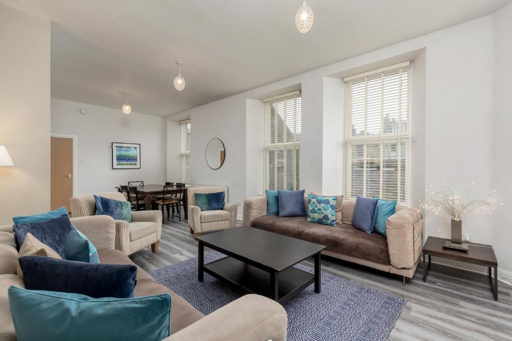 Southside Apartments by Destination Edinburgh - 