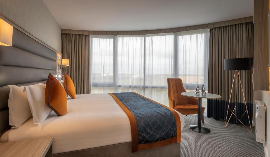 Ένα ή περισσότερα κρεβάτια σε δωμάτιο στο Metro Hotel Dublin Airport