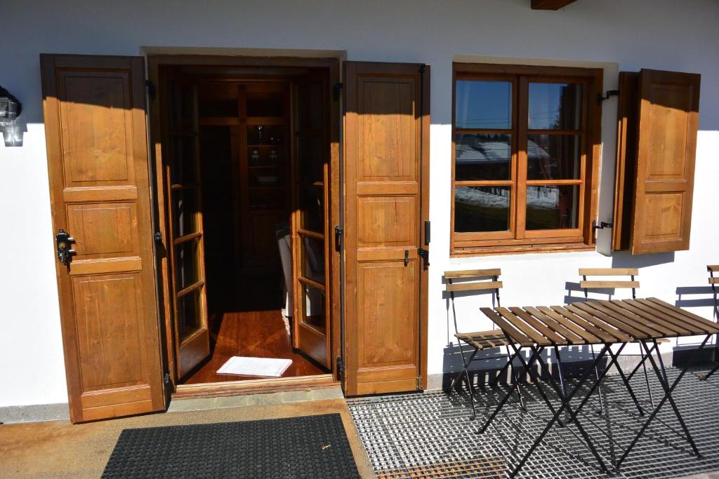 Villa Ronco - Stayincortina - Three-Bedroom Apartment - Split Level (6 Adults)