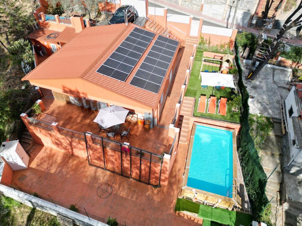 Bazén v ubytování Relax House Barcelone nebo v jeho okolí