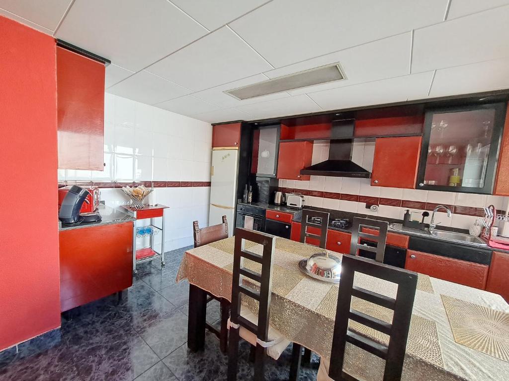 Full equipped and comfortable apartment with WiFi - Apartment With Balcony