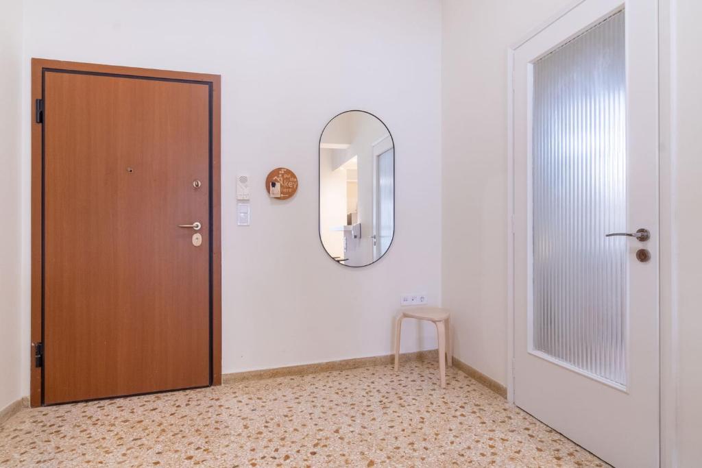 Mar25 by Smart Cozy Suites - In the heart of Athens - 9 minutes from metro - Available 24hr - One-Bedroom Apartment
