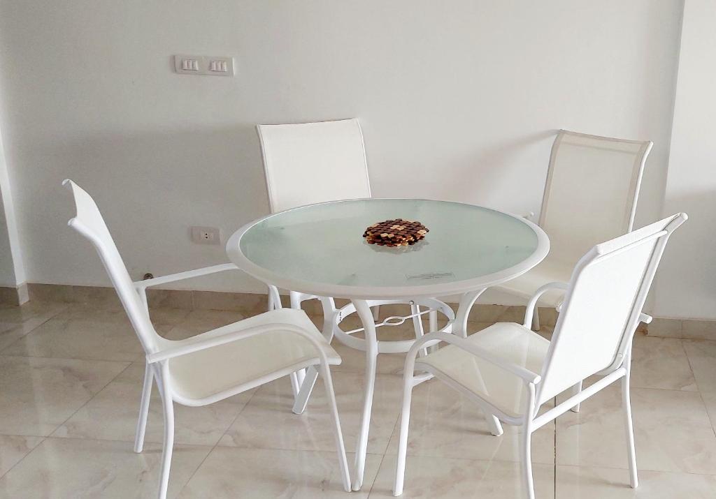 Mountain View Sokhna 2, Sea & Pool View, 3bedrooms, Penthouse with Roof- Families ONLY的休息区