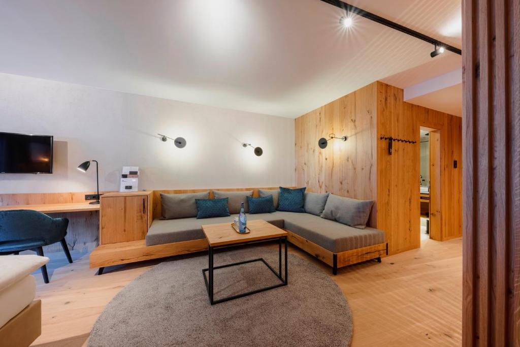 Posedenie v ubytovaní Hotel Schwarzer Adler - Sport & Spa