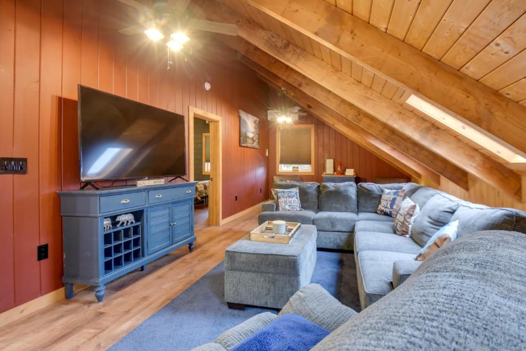 Cozy Ossipee Vacation Rental Walk to Beach!, Center Ossipee Updated