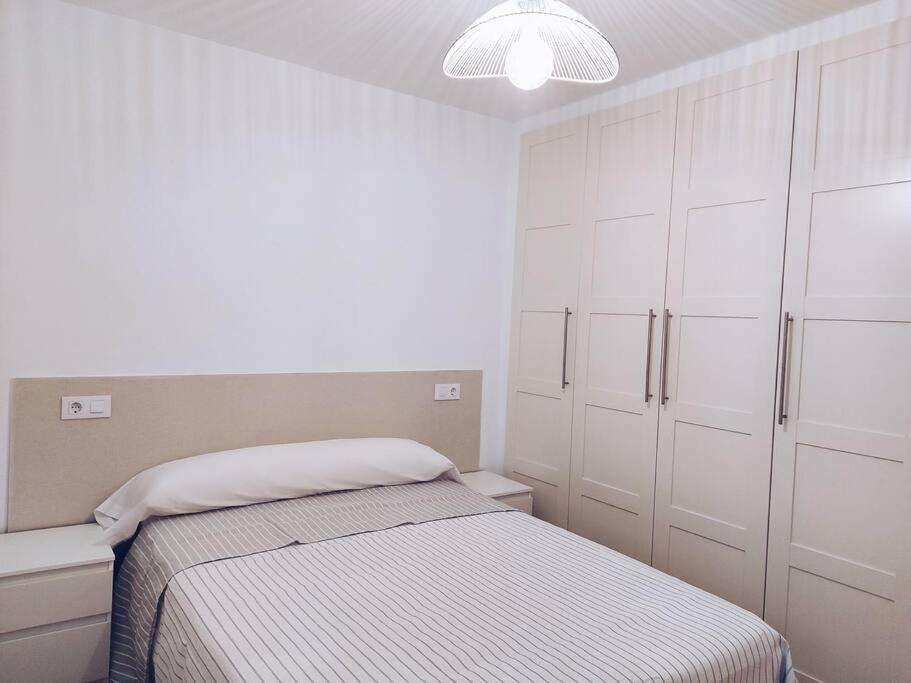 Fotografia z galérie ubytovania AlQUILO PISO NUEVO CENTRO DE PORTONOVO-SANJENJO v destinácii Sanxenxo