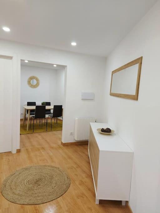 Fotografia z galérie ubytovania AlQUILO PISO NUEVO CENTRO DE PORTONOVO-SANJENJO v destinácii Sanxenxo