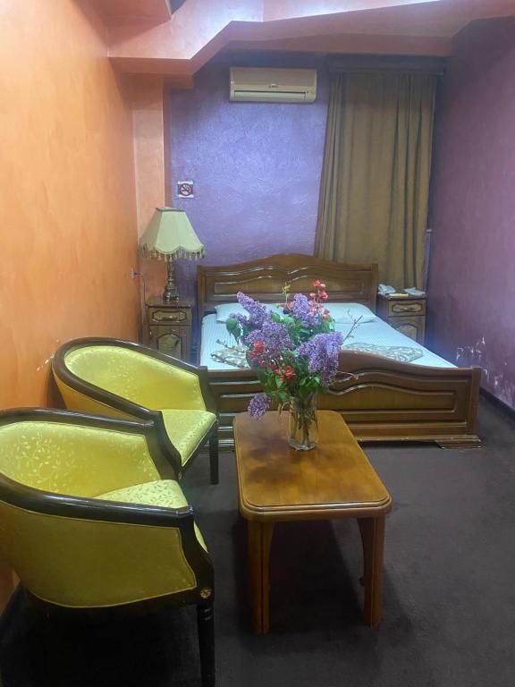 Postel nebo postele na pokoji v ubytování HOTEL N1