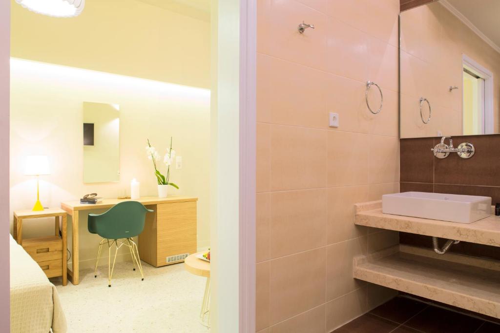 Koupelna v ubytování Athena hotel