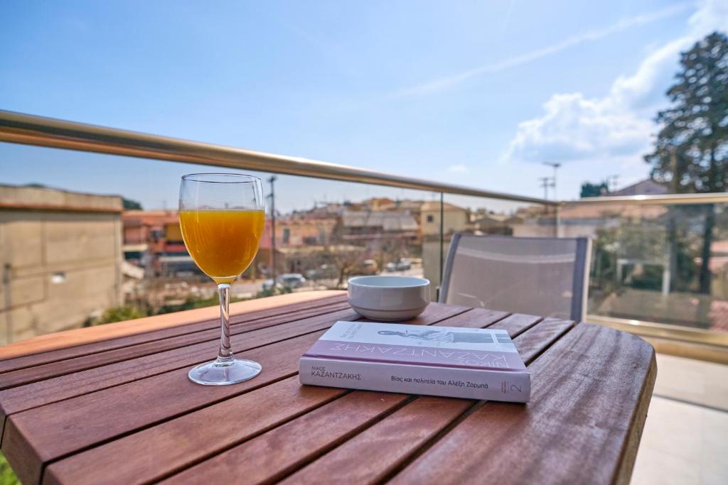 Balkón nebo terasa v ubytování Sunflower Suites Gouvia Corfu