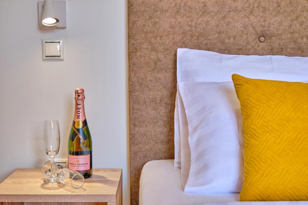 Nápoje v ubytování Sunflower Suites Gouvia Corfu