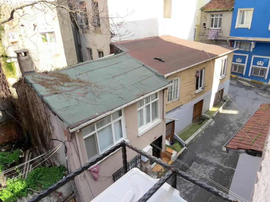 Budova, kde se aparthotel nachází