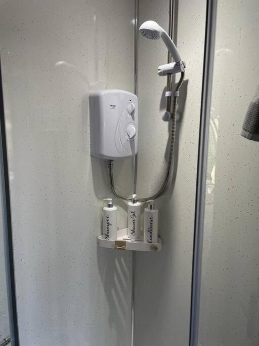 Koupelna v ubytování Gaoth na Mara pod