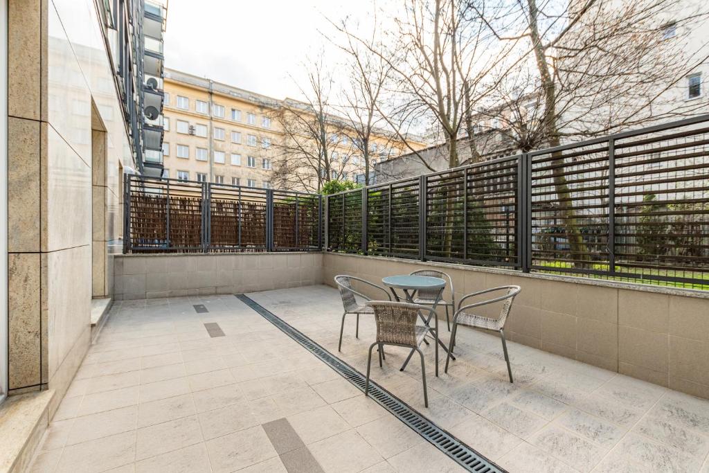 Balkón nebo terasa v ubytování Apartamenty Piękna 28A by Your Freedom