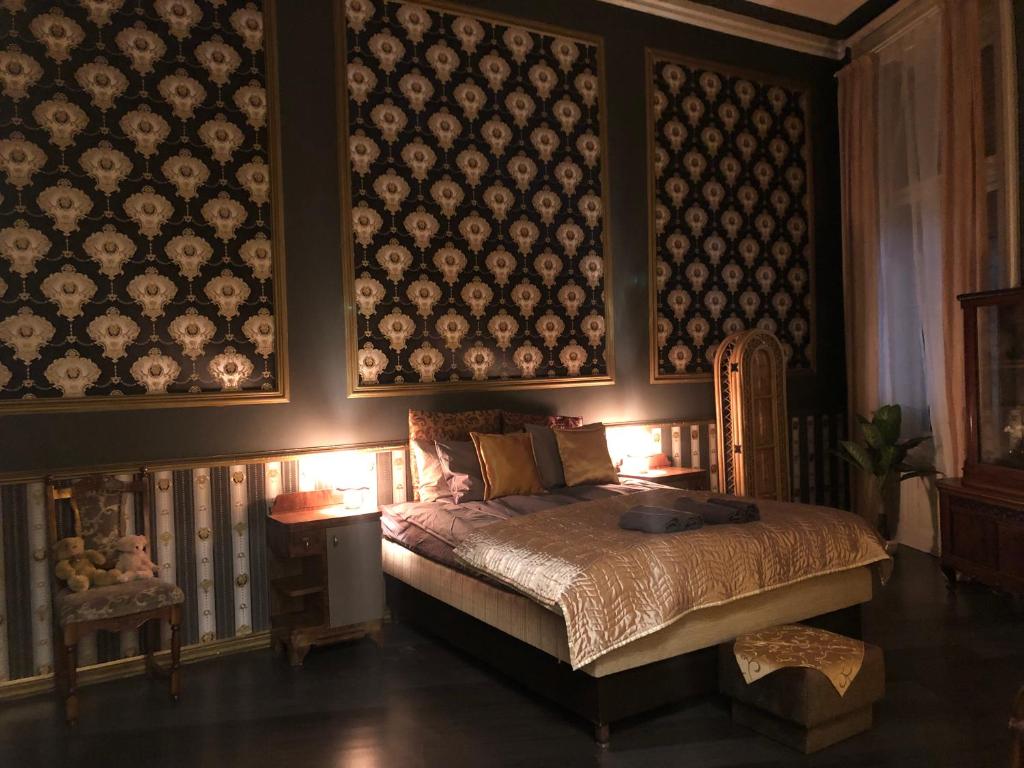 Posteľ alebo postele v izbe v ubytovaní Secession Luxury Apartment