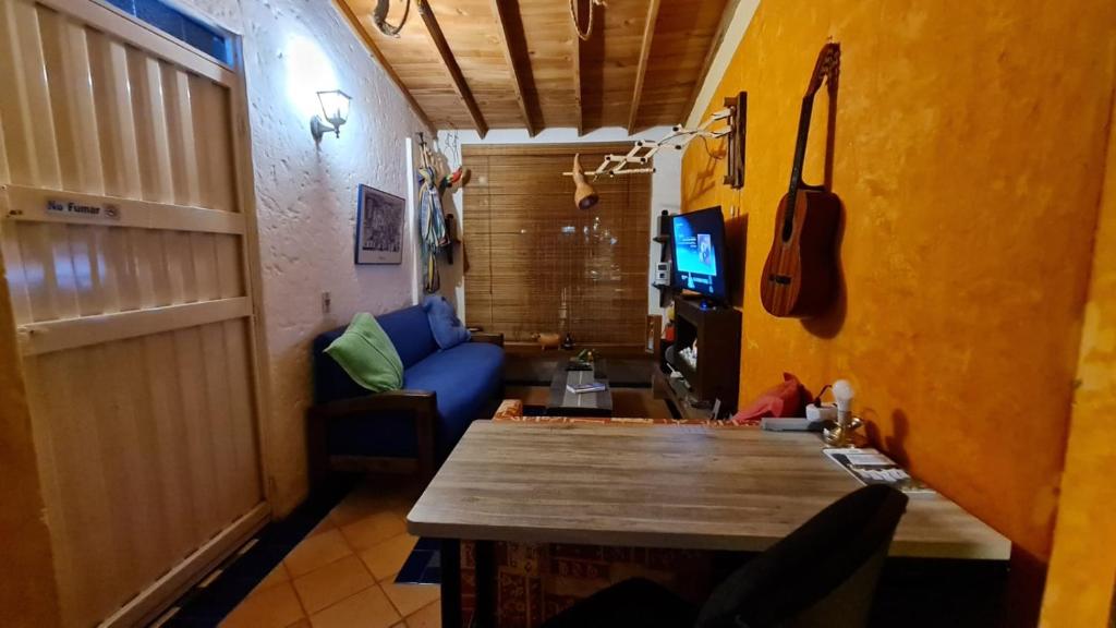 TV a/nebo společenská místnost v ubytování Apartamento Acogedor en el Retiro