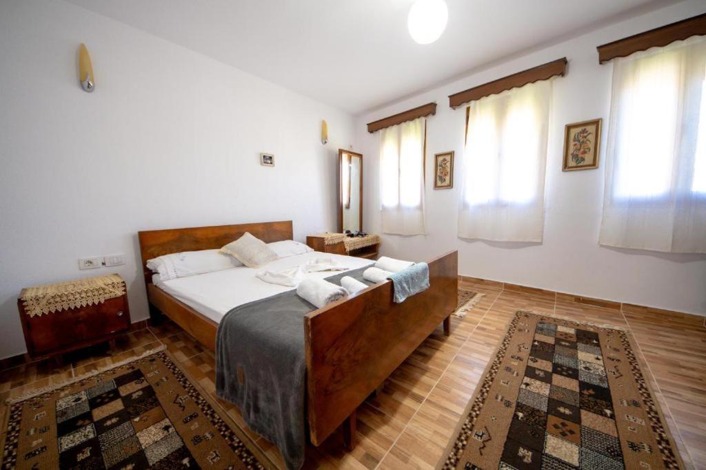 Postel nebo postele na pokoji v ubytování Nina's Guesthouse