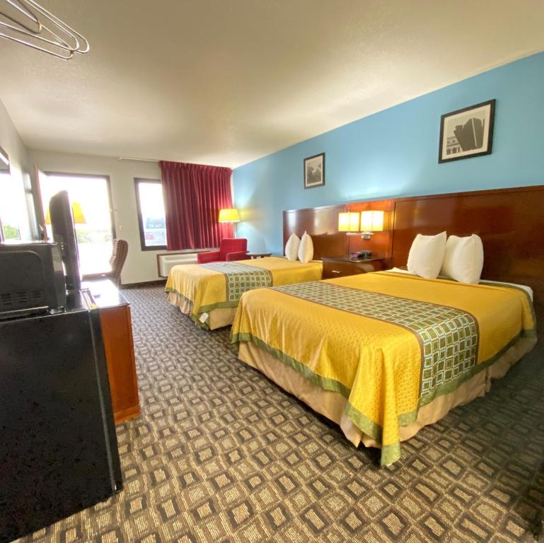 Lakes Inn - Deluxe Tweepersoonskamer (2 Volwassenen + 1 Kind)