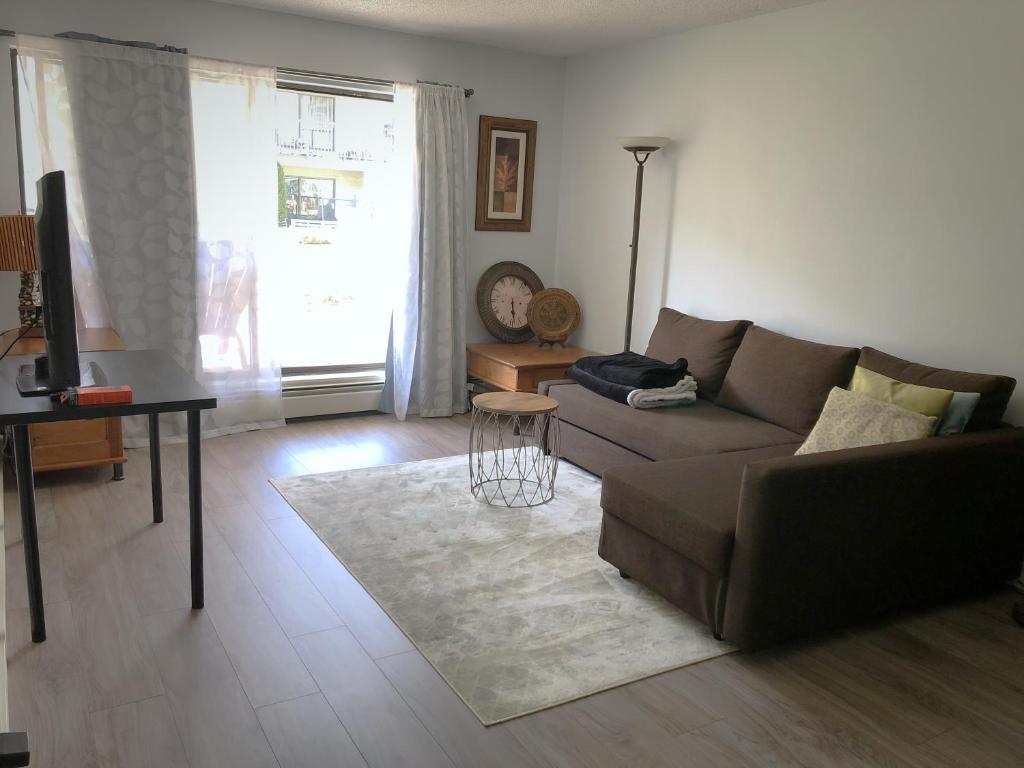Apartment Central located Cozy 1BR in Richmond, Canada