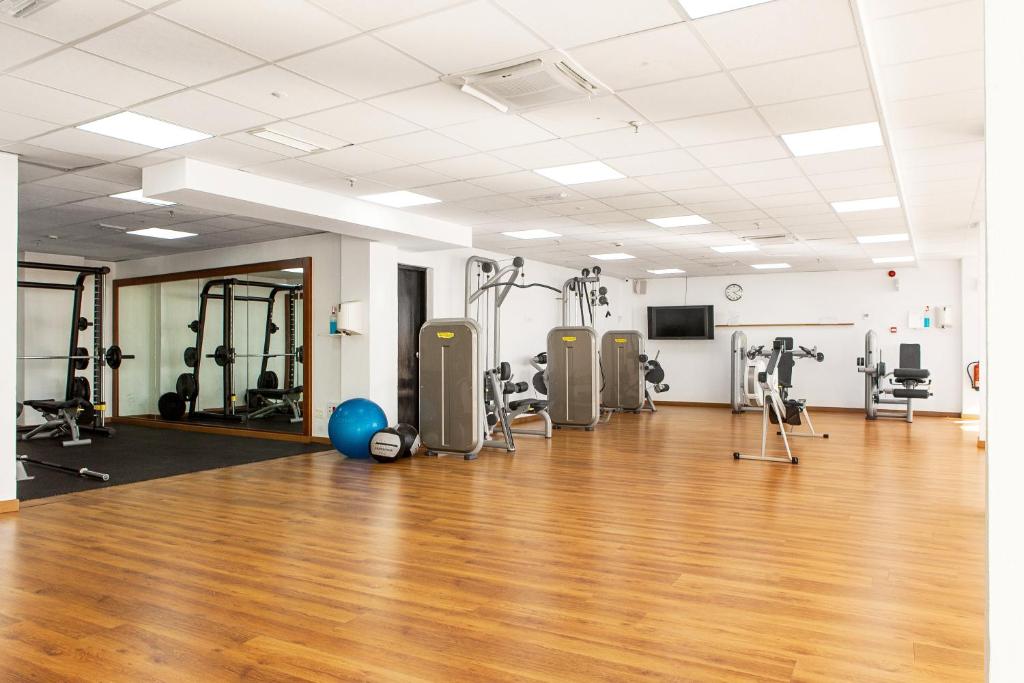 Fitness centrum a/nebo fitness zařízení v ubytování Sunprime Atlantic View Suite & Spa
