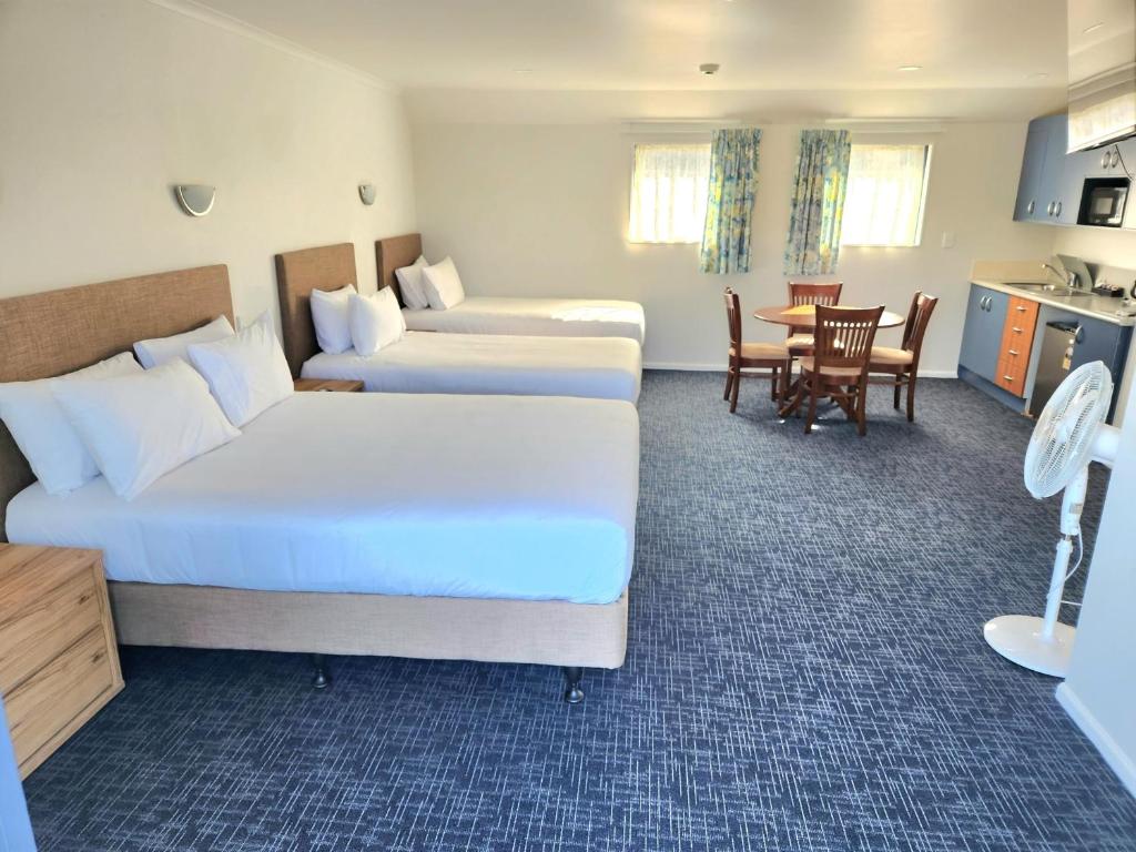 Botany Palms Motel - Resim 15