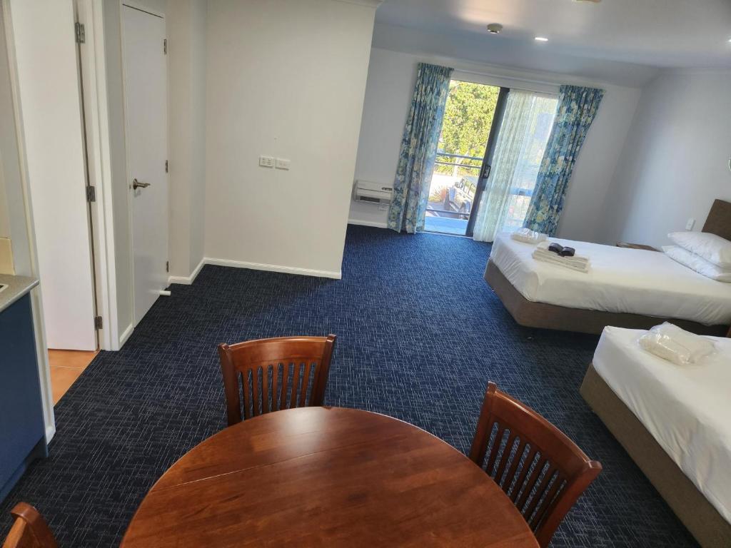 Botany Palms Motel - Resim 16