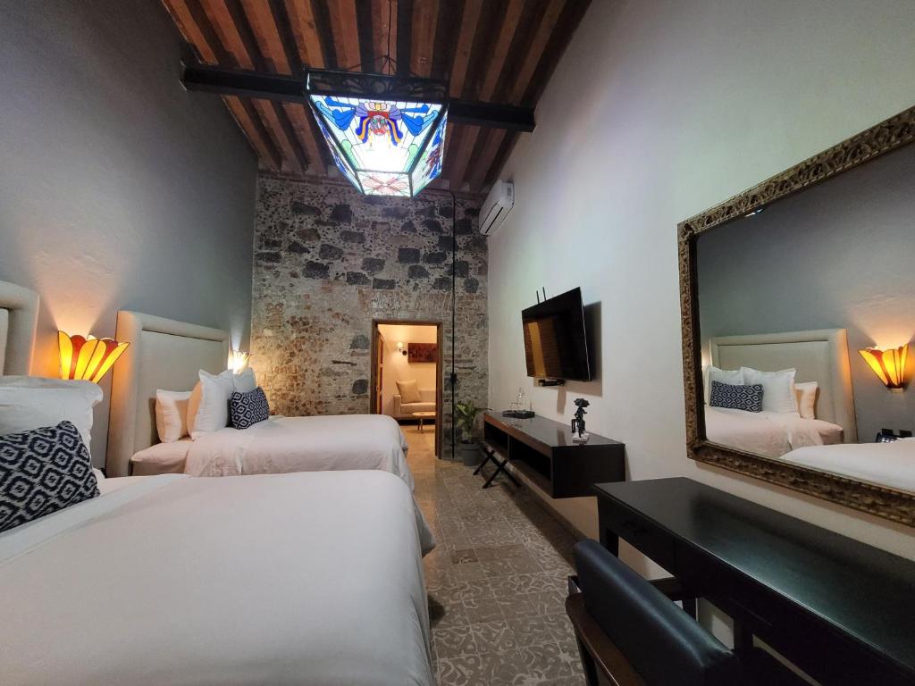 Milo Collection Hotel - 