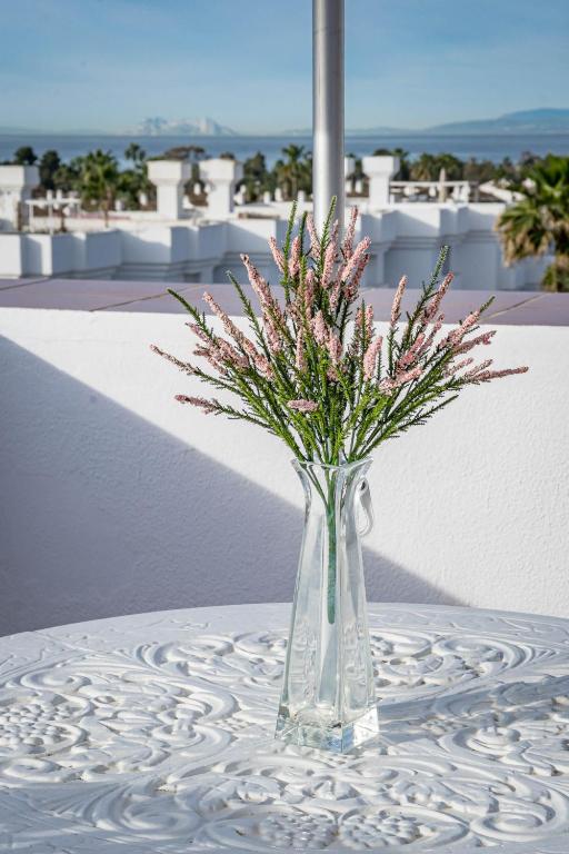 Fotografia z galérie ubytovania Andalusian Elegance apartment in El Paraiso with 360 views over Sea and Mountains v destinácii Estepona