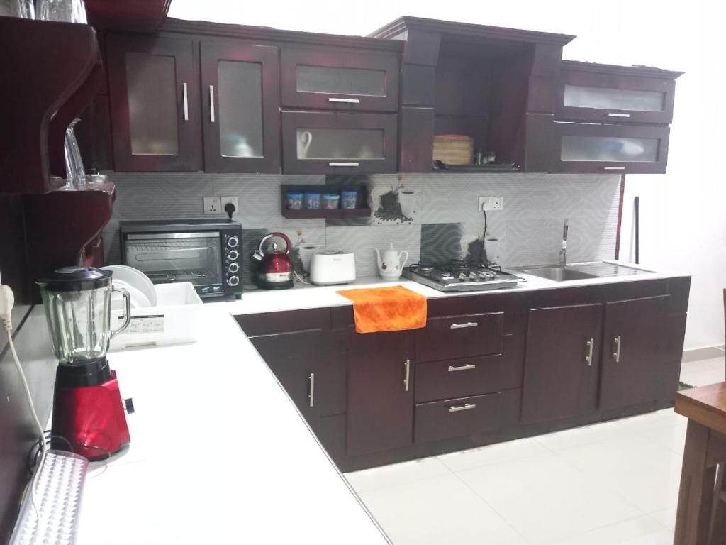 Kuchyň nebo kuchyňský kout v ubytování Senu Beach villa