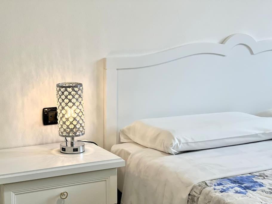 Postel nebo postele na pokoji v ubytování ComfySpot